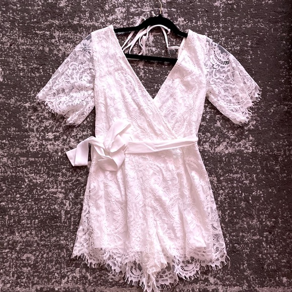 🎈 2 for $15 White lace kimono romper 🤍 - Picture 2 of 6